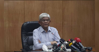 ট্রাম্প সরকারকে চটানো যাবে না: অর্থ উপদেষ্টা