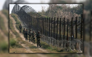 পাকিস্তান সীমান্তে ভারতীয় ৫ সেনাঘাঁটিতে গোলাগুলি