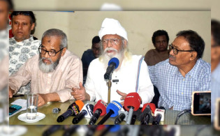 মানবিক করিডোরের সমালোচনা করে যা বললেন ফরহাদ মজহার