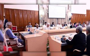 উপদেষ্টা পরিষদের জরুরি বৈঠক, আসতে পারে গুরুত্বপূর্ণ সিদ্ধান্ত