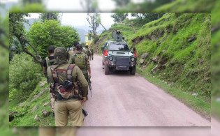 যুদ্ধবিরতির পর কাশ্মীরে ভারতীয় বাহিনীর অভিযান, নিহত ৩