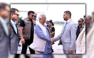 চট্টগ্রামে ঐতিহাসিক সফরে প্রধান উপদেষ্টা
