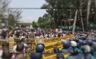 ইশরাকের পক্ষে লংমার্চে পুলিশের বাধা
