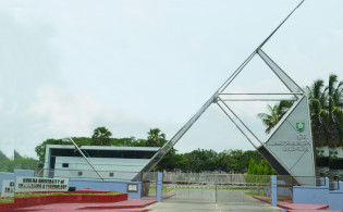 শিক্ষক-শিক্ষার্থীর পাল্টাপাল্টি দাবিতে কুয়েটে অচলাবস্থা