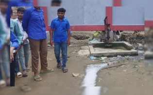 বরিশালে বিদ্যালয়ের টিউবওয়েলে বিষ