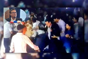 অটোপাসের দাবিতে হা’মলা; মুখ খুললেন ভিসি