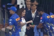 স্যানিটাইজার দিয়ে ক্রিকেটারদের শুভেচ্ছা জানালেন নীতা আম্বানি