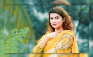 বাংলাদেশ ক্রিকেট নিয়ে ফারিয়ার স্ট্যাটাস; এখন সে সুখী