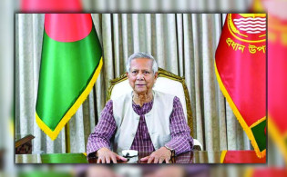 পদত্যাগ করবেন না প্রধান উপদেষ্টা