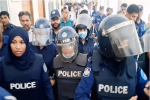 সবাইকে চমকে দিয়ে আদালতে ফুরফুরে মেজাজে মমতাজ