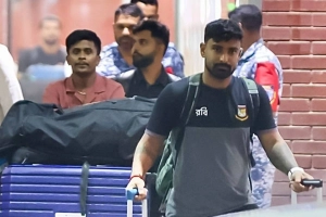 হোয়াইটওয়াশের লজ্জায় নিয়ে দেশে ফিরেছেন লিটনরা