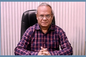 ‘ ড. ইউনূসের হাত দিয়ে ডাকাতরা কালো টাকা সাদা করার সুযোগ পাচ্ছে ’