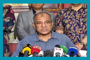 ঈদযাত্রায় পরিবহনে ডা-কা-তি এড়াতে যা বললেন স্বরাষ্ট্র উপদেষ্টা