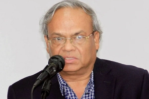 'এপ্রিলে নির্বাচনের সিদ্ধান্ত অর্বাচীনের মতো কাজ'