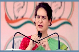 ইরান হামলায় ভারতে ভূমিকায় বিস্ফোরক মন্তব্য প্রিয়াঙ্কা গান্ধীর