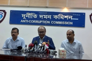 সাবেক ভূমিমন্ত্রী জাভেদের ৬০০ বাড়ির খোঁজ