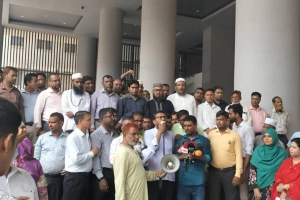 সচিবালয়ে টানা বিক্ষোভ, প্রত্যেক মন্ত্রণালয় থেকে মিছিলের ডাক