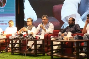 'দেশে উন্নত শিক্ষা ও গবেষণার সুযোগ হলেই বন্ধ হবে মেধাপাচার'