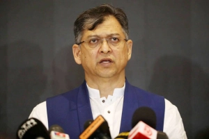 'সংস্কার কার্যক্রমে আলাপ-আলোচনার চেয়ে খাওয়াদাওয়া বেশি হচ্ছে'