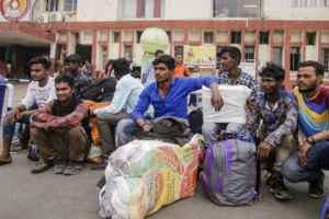 ভয়ে বাংলা বলছেন না পশ্চিমবঙ্গের শ্রমিকরা