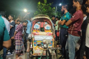 ঢাবিতে রিকশাচালকের মৃ-ত্যু