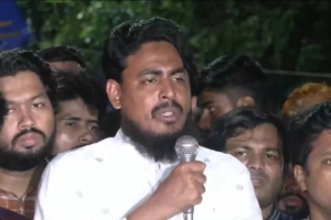 জুলাই শহীদ পরিবার ঝুঁকিতে, ব্যবস্থা নিন: আখতার হোসেন