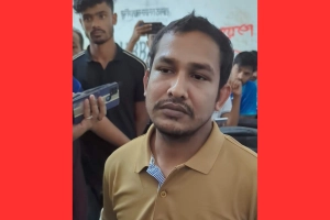 ঢাবির হল থেকে ছাত্রলীগ নেতা আটক