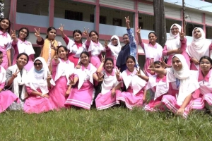 শতভাগ পাস করা প্রতিষ্ঠানের সংখ্যা কমে ৯৮৪