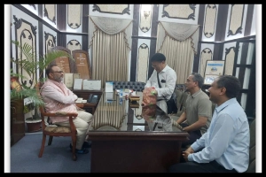 ঢাবি উপাচার্যের সঙ্গে ভারতের অধ্যাপকের সাক্ষাৎ