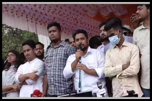 ব্লকেড সরিয়ে নিতে বললেন নাহিদ ইসলাম