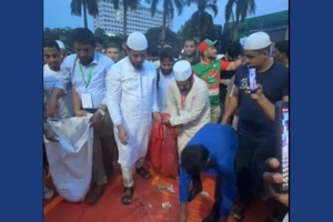 সমাবেশ শেষে ময়লা-আবর্জনা পরিষ্কার করলেন জামায়াতের নেতাকর্মীরা