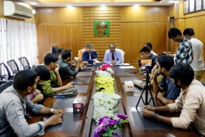 ইবিতে শিক্ষার্থীর মৃত্যু: প্রশাসনের ব্যাখ্যা প্রেস ব্রিফিংয়ে