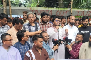 মেঘনার অবৈধ বালু উত্তোলন বন্ধ না হলে ঢাকা-সিলেট নৌপথ অবরোধের হুঁশিয়ারি