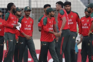 বাংলাদেশের বোলিং তোপে ১১০ রানে থামল পাকিস্তান