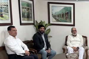 শেয়ারবাজারে সরকারি কোম্পানি আনতে জ্বালানি উপদেষ্টার সঙ্গে বৈঠক