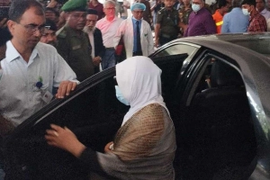 দগ্ধদের দেখতে বার্ন ইনস্টিটিউটে স্বাস্থ্য উপদেষ্টা