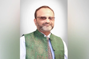 ৬ দিনের সফরে ঢাবি উপাচার্যের জাপান গমন