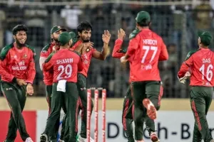 হোয়াইটওয়াশ এড়াতে মরিয়া পাকিস্তান; বড় সংগ্রহ