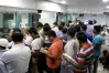 নগদ টানাটানিতে হিমশিমে ব্যাংক