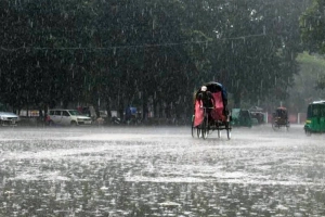 তিন বিভাগে ভারি বর্ষণ ও ভূমিধসের আশঙ্কা, সতর্কতা জারি