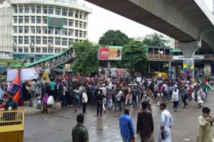 কী হচ্ছে শাহবাগে?