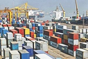 অর্থবছরের প্রথম মাসেই রপ্তানি ৪৭৭ কোটি ডলার