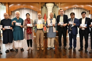 জুলাই গণঅভ্যুত্থান দিবসে স্মারক ডাকটিকিট উন্মোচন