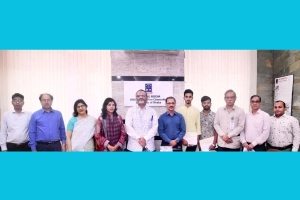 ঢাবির দুই শিক্ষার্থীকে ৫০ হাজার টাকা বৃত্তি প্রদান
