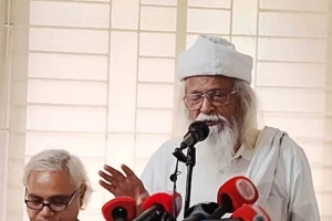 ড. ইউনূসের জুলাই ঘোষণাপত্র দেওয়ার অধিকার নেই: ফরহাদ মজহার