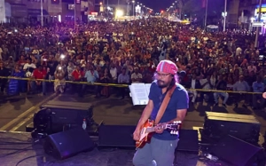 মিশিগানে সুরের ঝড় তুললেন নগরবাউল জেমস