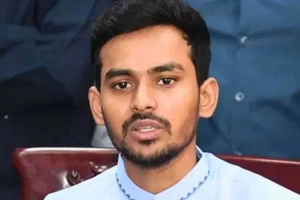 অন্তর্বর্তী সরকার ছাড়ছেন উপদেষ্টা আসিফ মাহমুদ