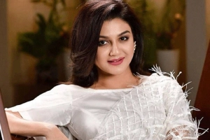  রেকর্ড জয়ের পথে জয়া আহসানের ‘ডিয়ার মা’
