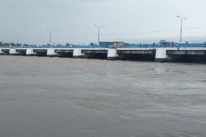 ফুলে ফেঁপে উঠছে তিস্তা, পানিবন্দি ১৫ হাজার মানুষ