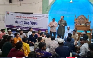 খালেদা জিয়ার জন্মদিন: জবি ছাত্রদলের দোয়া ও খাবার বিতরণ